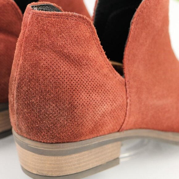 Crevo Womens Leighton Boot Size 9.5 Red Suede Bootie Block Heel Boho Distressed - Picture 4 of 12